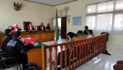  Pengadilan Pekanbaru Kembali Hukum Para Pelanggar PSBB